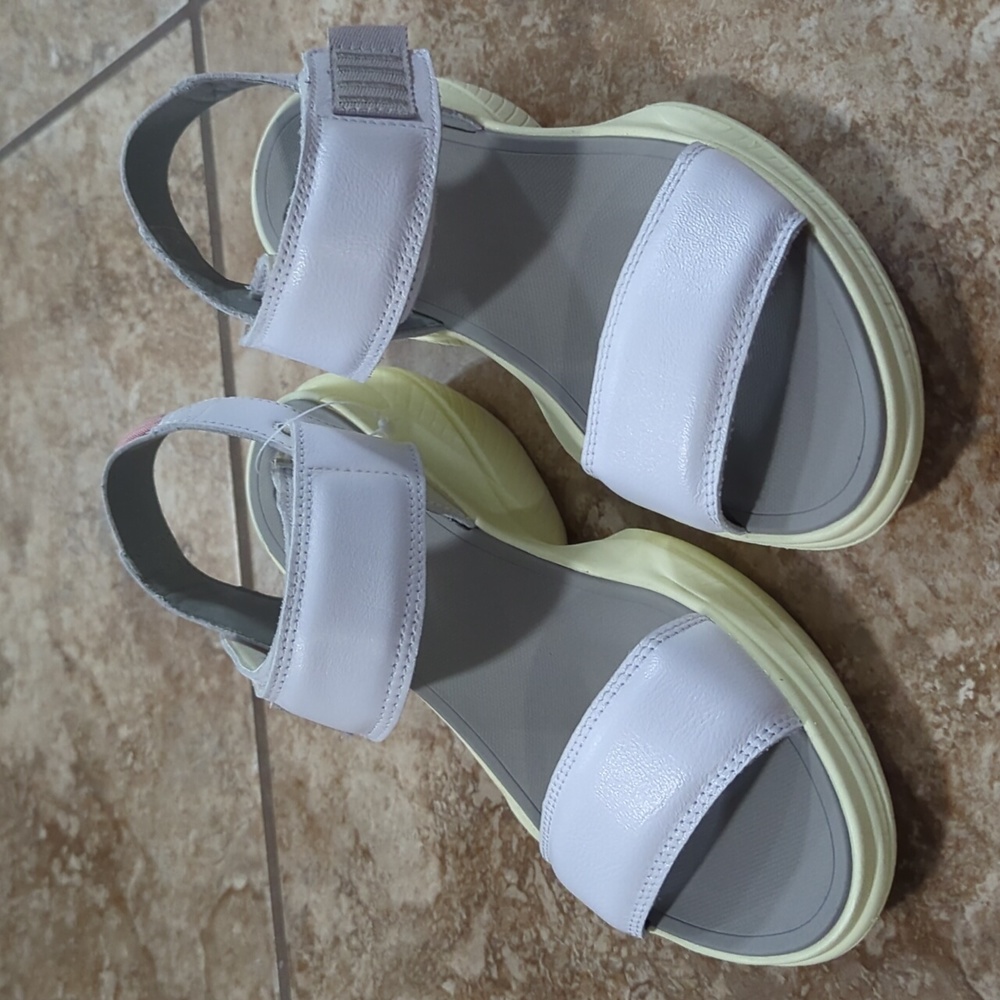Sorel Women's Sandals in White and Gray